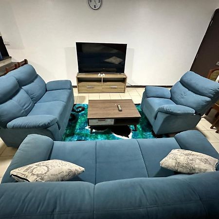 Ambitious Apartment Nadi Bagian luar foto