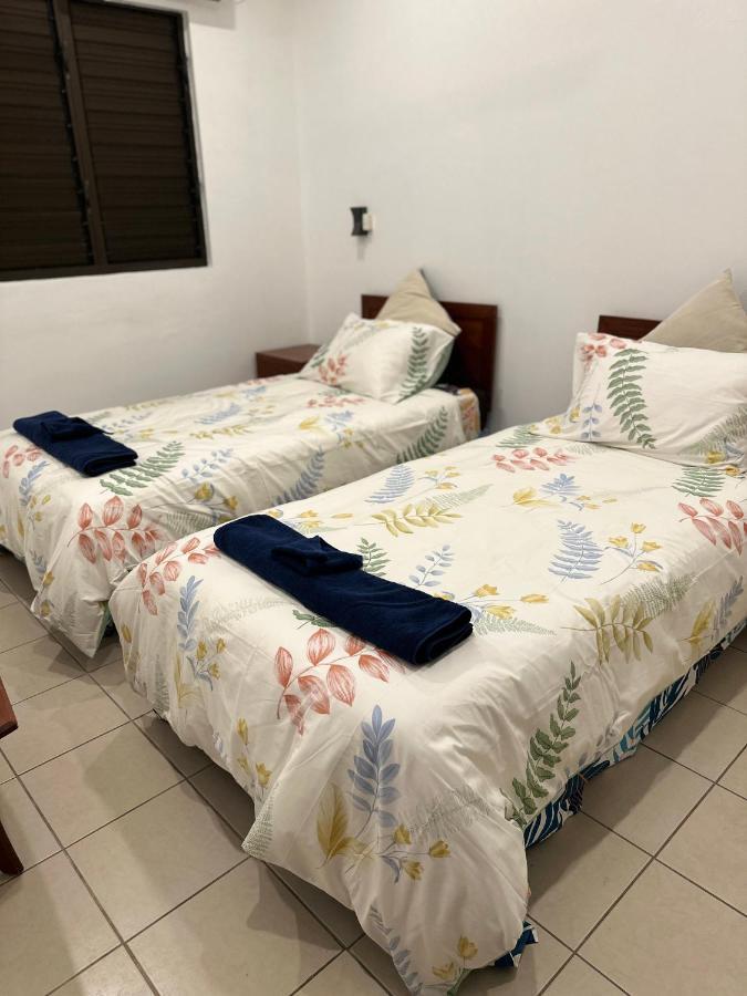 Ambitious Apartment Nadi Bagian luar foto