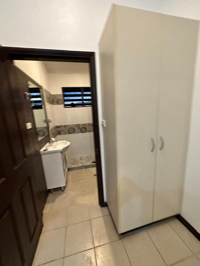 Ambitious Apartment Nadi Bagian luar foto