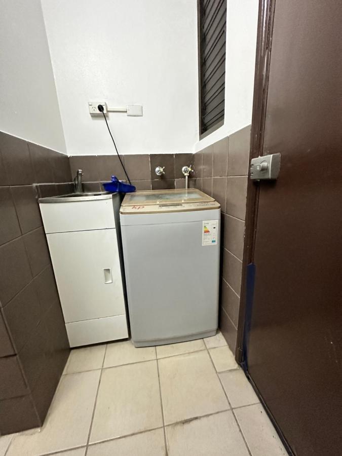 Ambitious Apartment Nadi Bagian luar foto